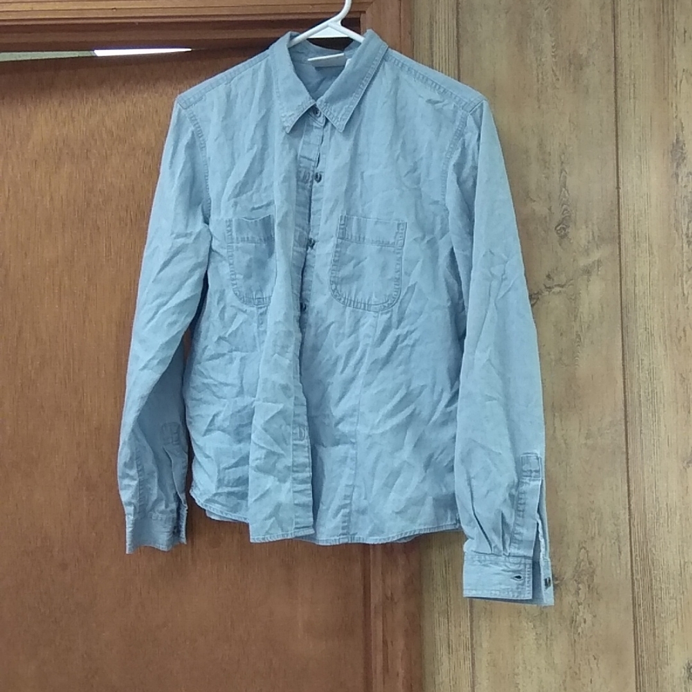 💫 Liz Claiborne Button Down Shirt